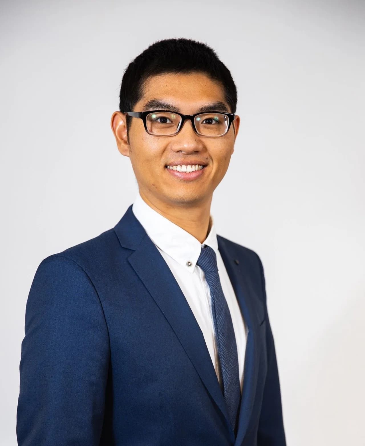 Specializat în Chineză - KAI CHEN